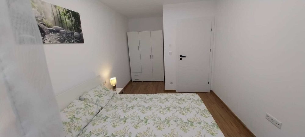 Închiriez apartament nou-nouț cu 2 camere,  zona Kaufland/ Mall
