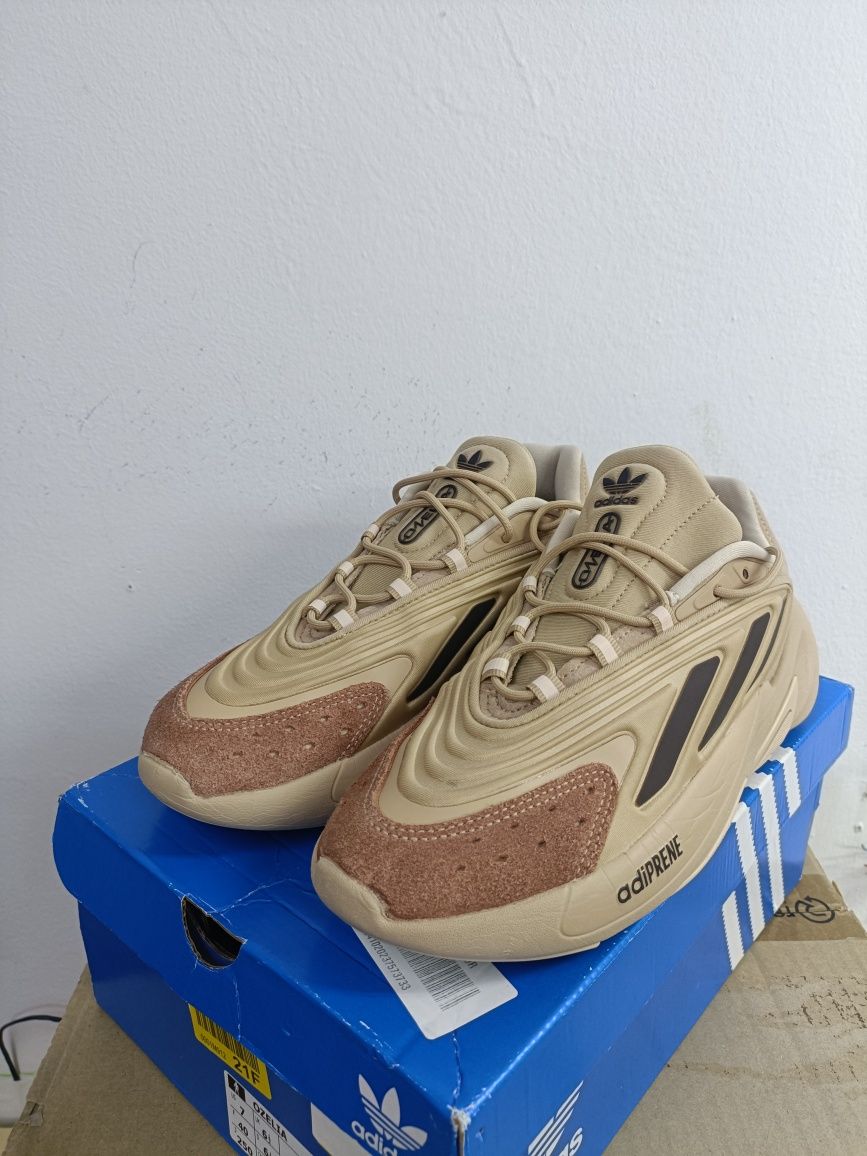 Adidas Ozelia номер 40
