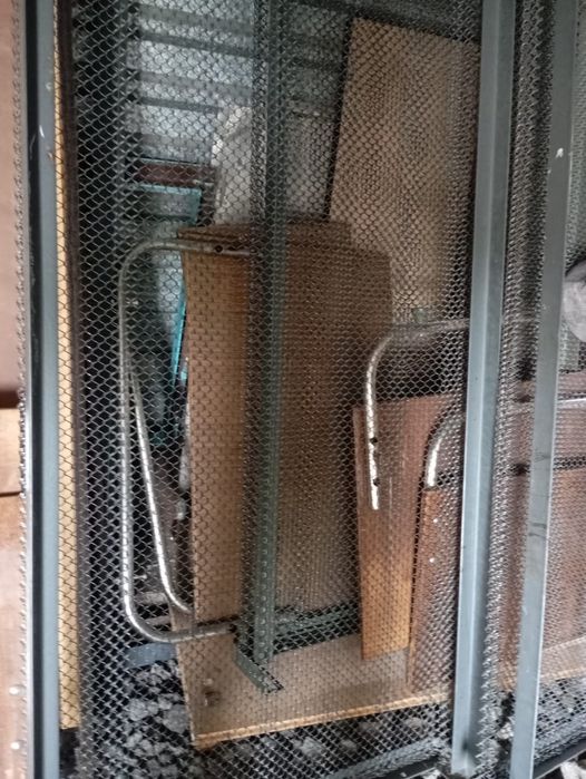 Продам все что на фото (кровать, батарейки)