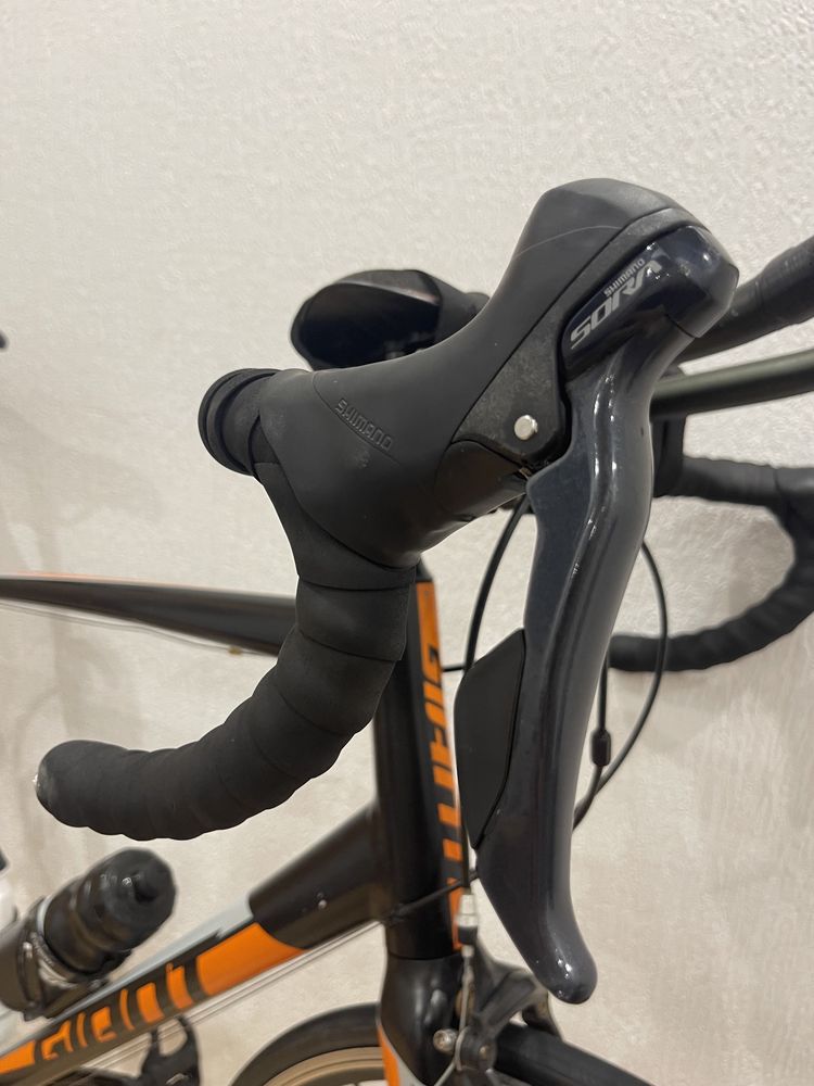 Невероятный вел Giant Contend 1 с системой Shimano