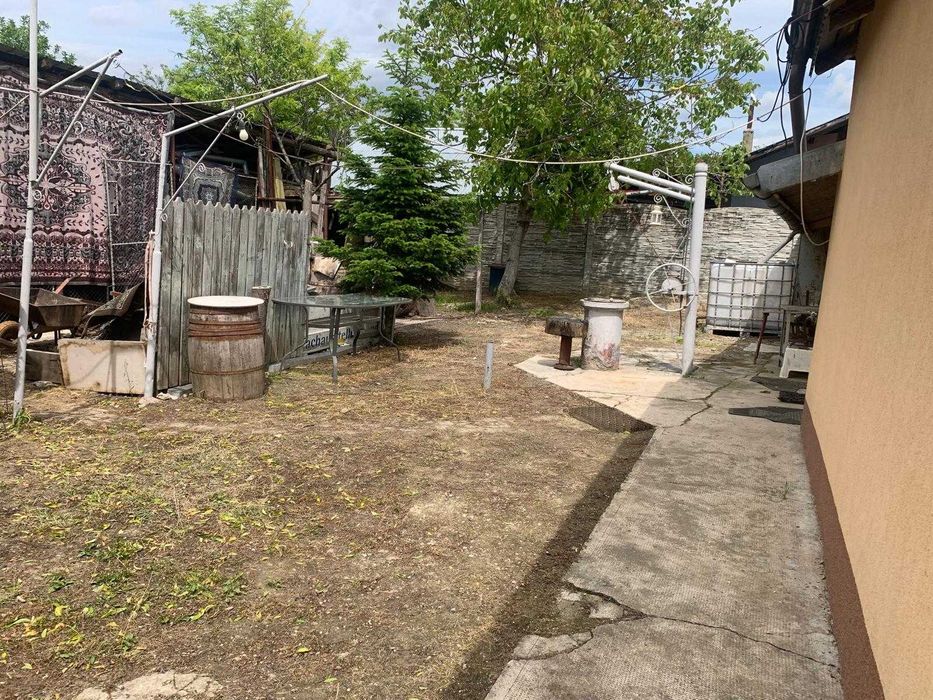 Casă + teren 1600 mp – Ulmeni, Buzău – 60.000 EUR