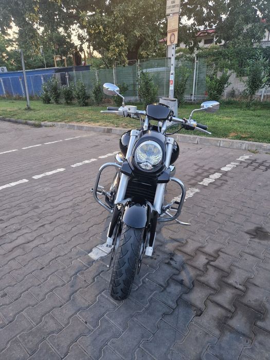 Suzuki Intruder M109