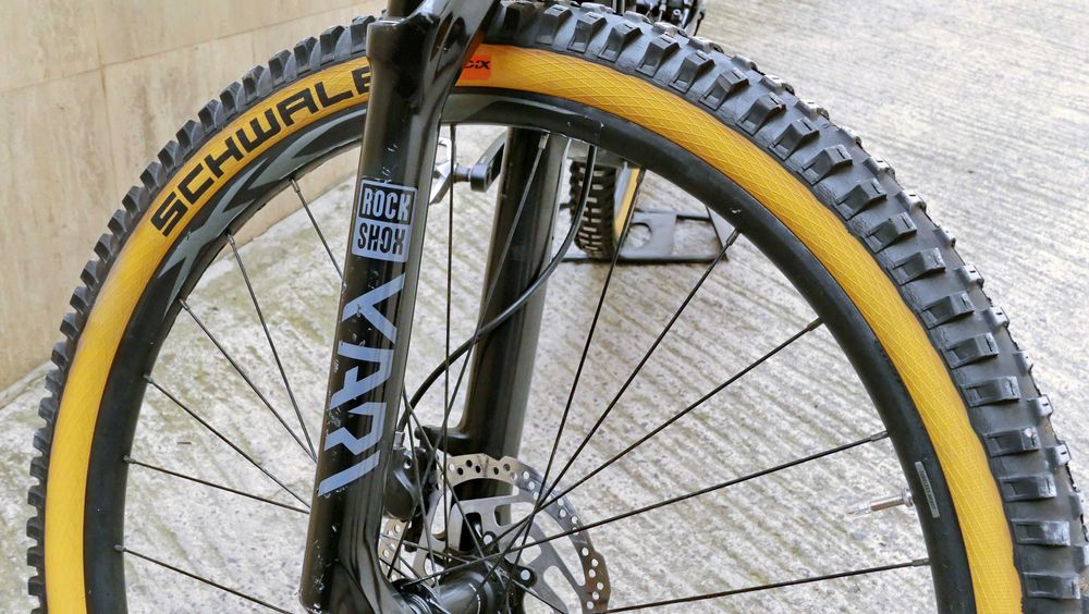 Giant Stance, 29 L, RockShox Yari 180-140 ход, 1х12 Deore