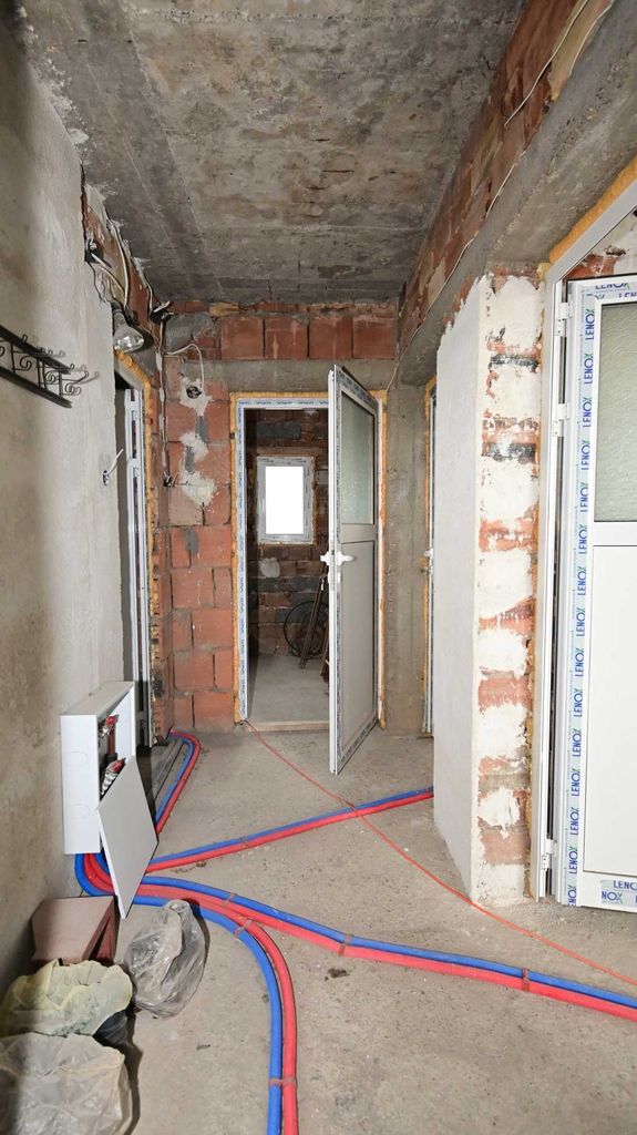 Продава се Къща в Радомир - 168 кв.м за 685 €/кв.м - Снимка #10