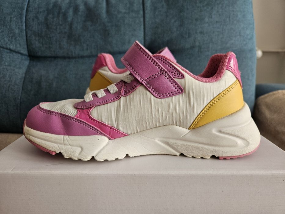 Adidasi fete Geox marimea 35