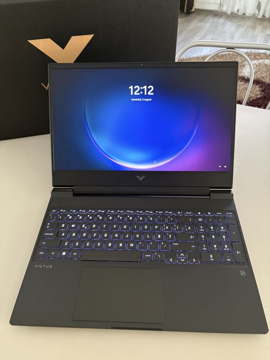 Vând / schimb laptop gaming HP Victus 15-fb0016nq