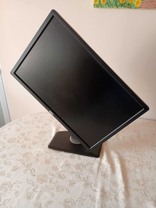 Монитор DELL U2412M 24 Инча