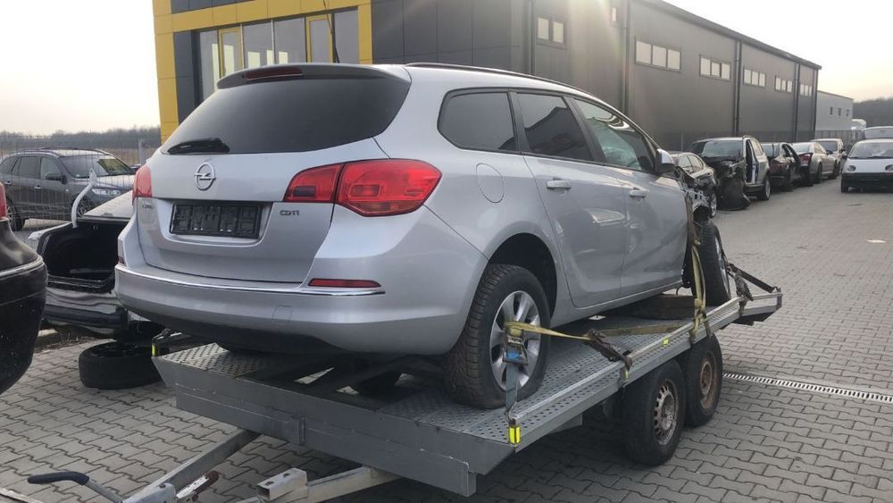 Dezmembram Opel Astra J 1.6 TDI an fabr 2016