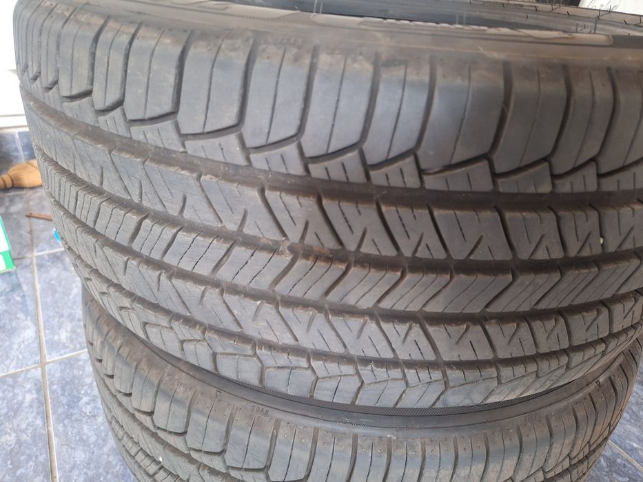 Vand 2 cauciucurii 245/45 R19 98W