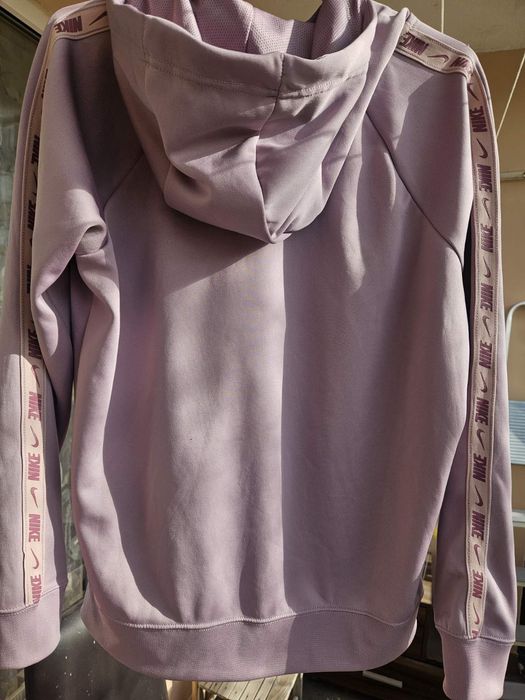 Дамски суичър Nike.