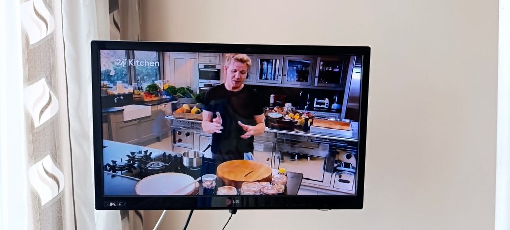 LED телевизор монитор втора употреба