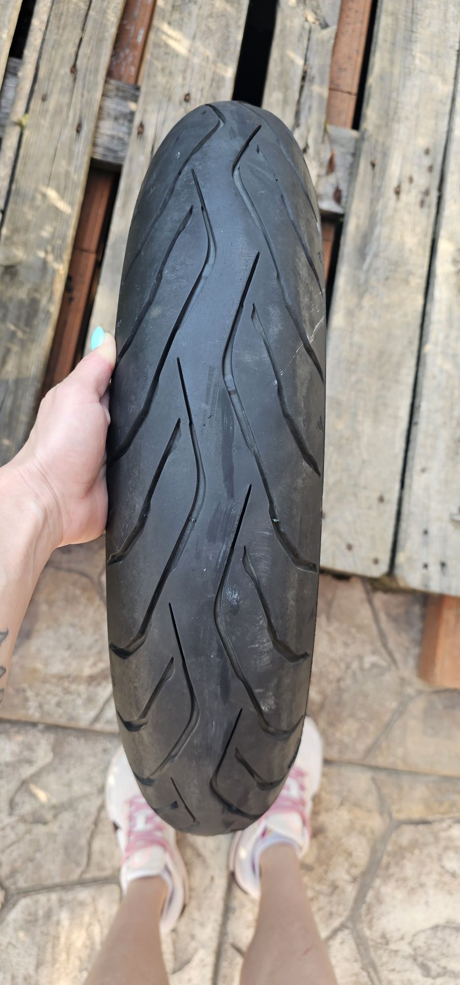 Модел     Dunlop