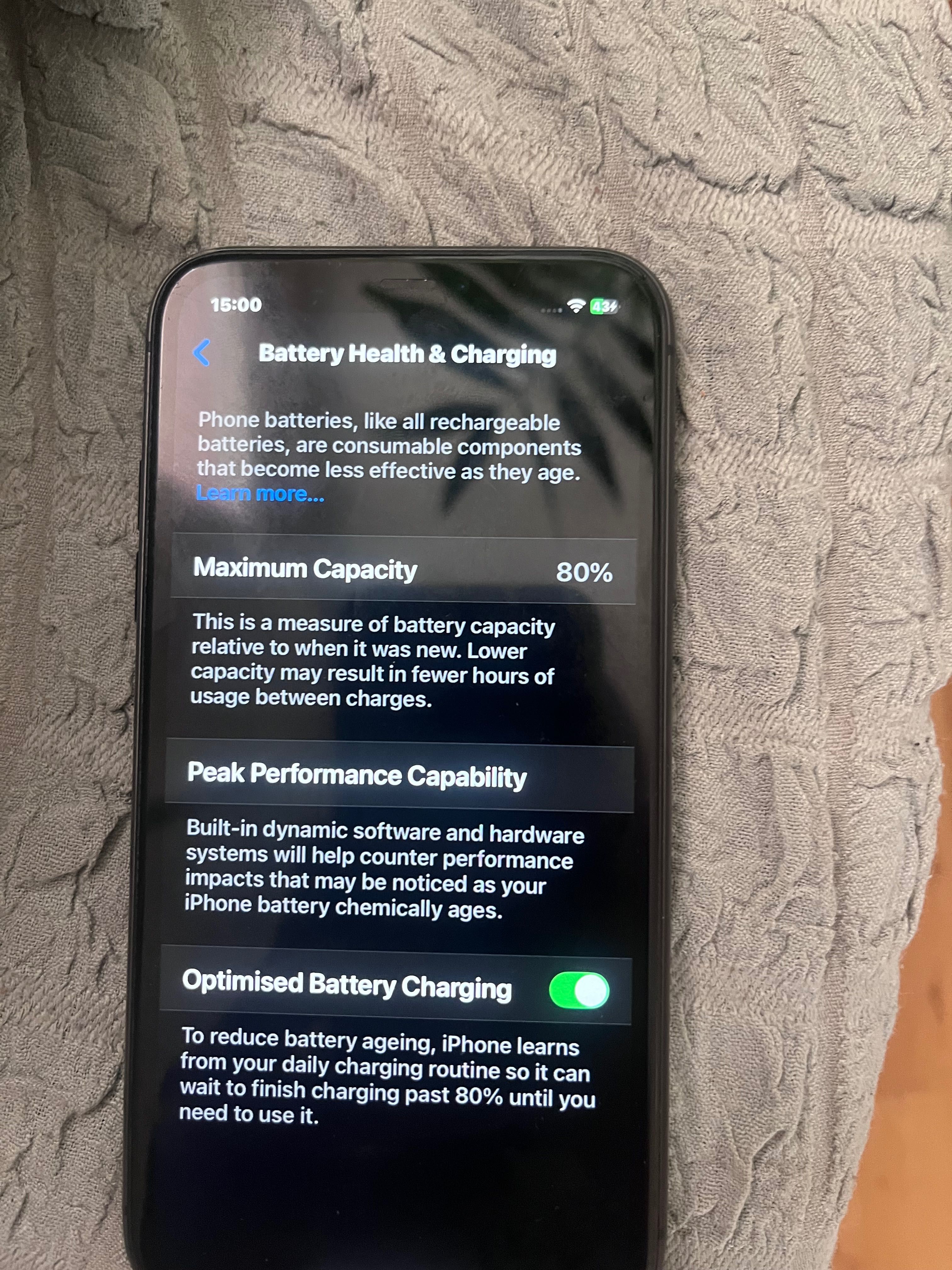 Продавам iphone 11