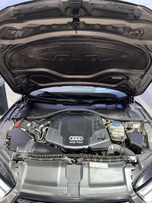 Audi A7 masina este intro stare impecabila