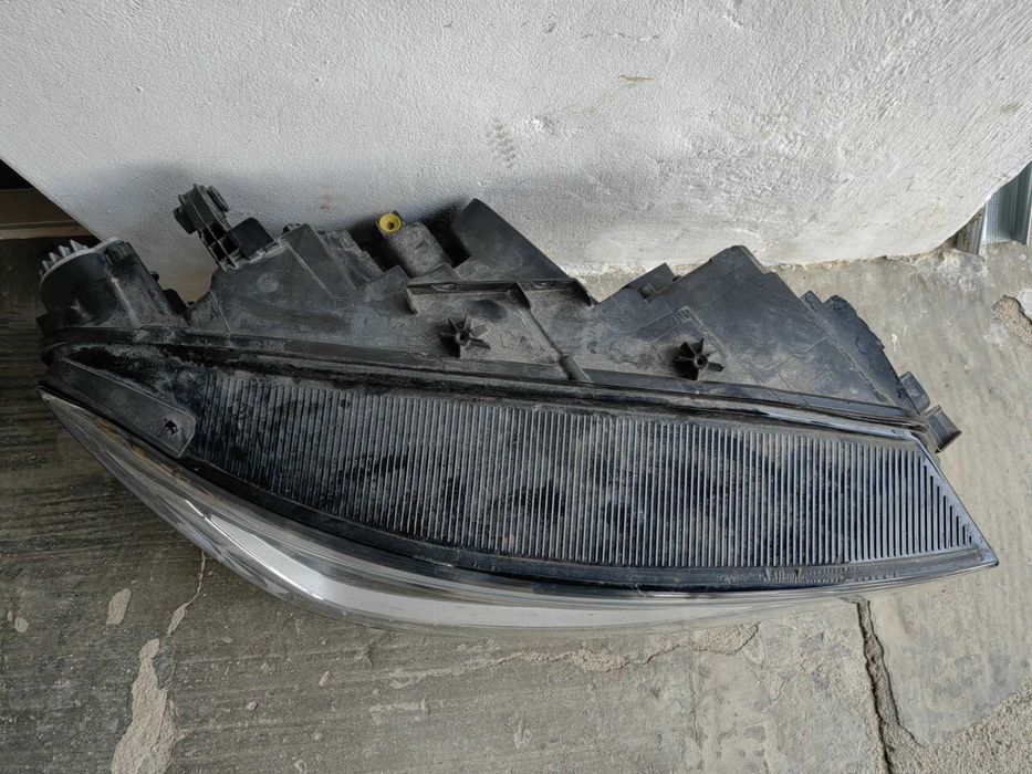 Фар VW ID4 десен Оригинален