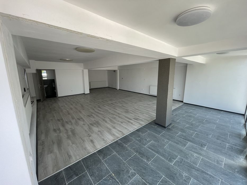 Inchiriez garaj motociclete