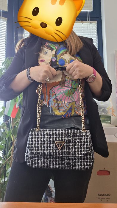 Нова чанта GUESS