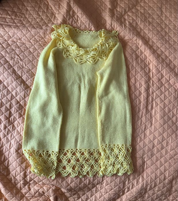 Pulover galben ( lucrat manual )