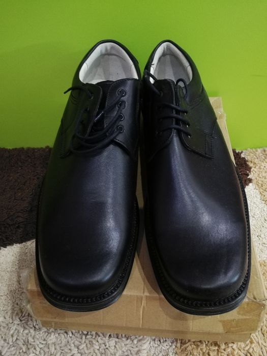 Pantofi din piele pt bărbați, mărime 46