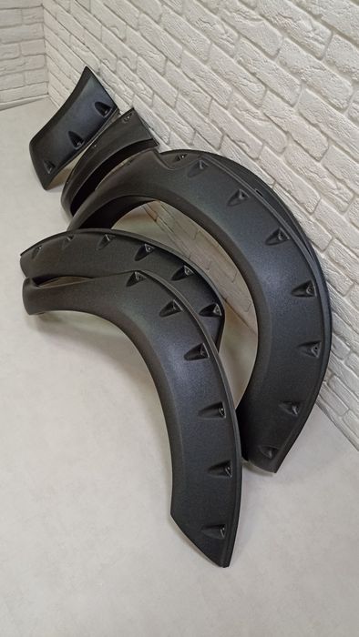 TOYOTA HILUX фендера, расширители арок, пластиковые накладки на крыло