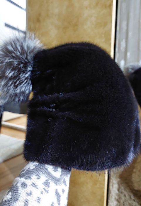 Продам шапку норковую женскую  новую модную стильную теплую с пампоном