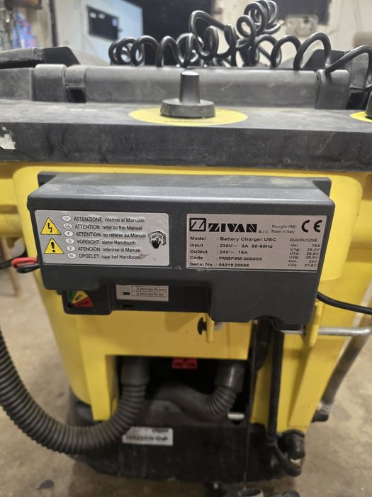 Подопочистващ автомат Karcher BR 40/25