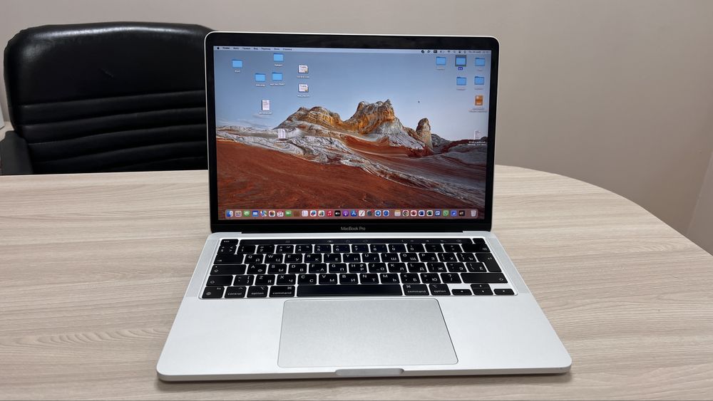 Продам MacBook Pro 13.3, M1, 256Gb, 2020