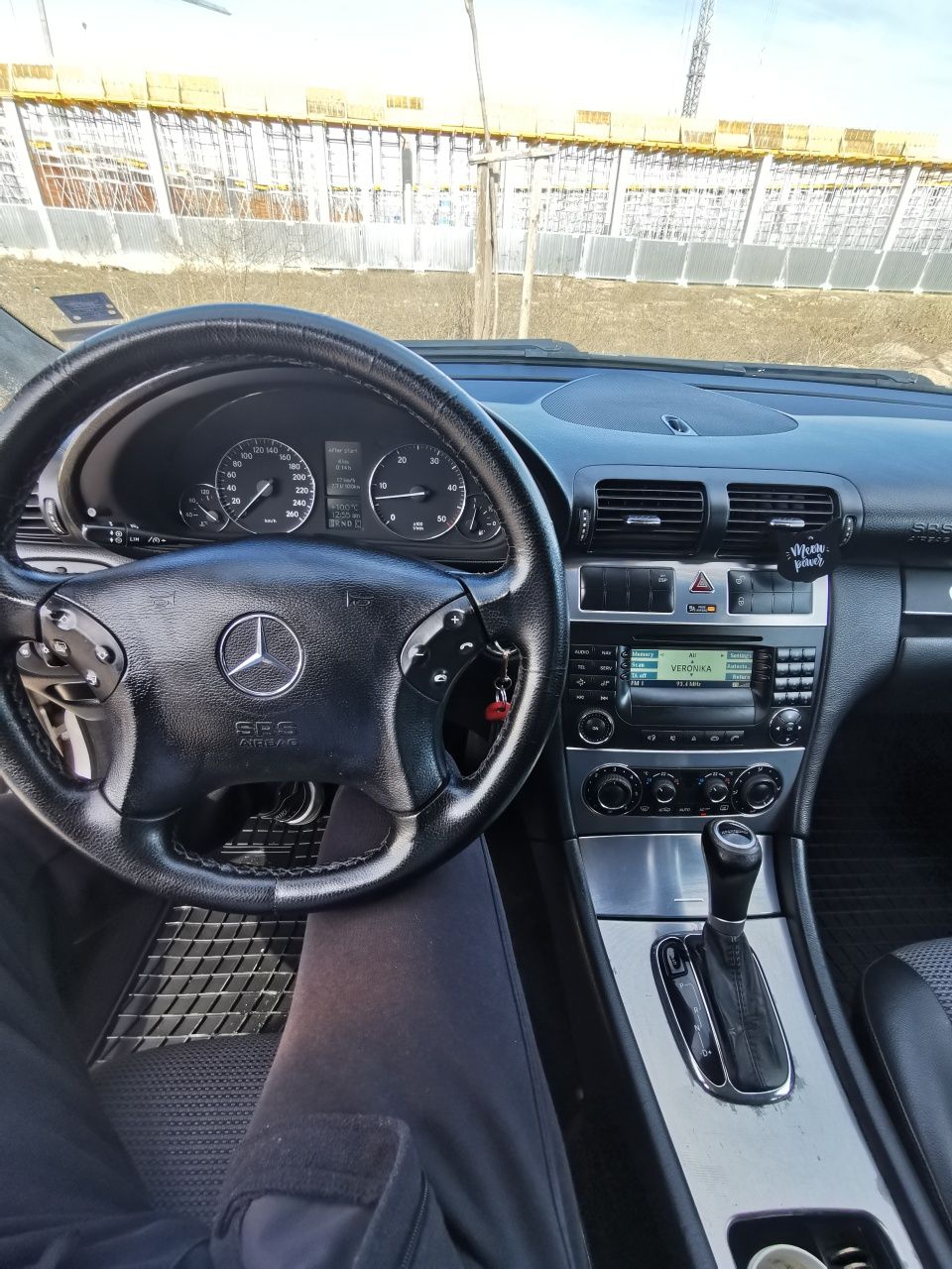 Мерцедес ц 270 перфектен