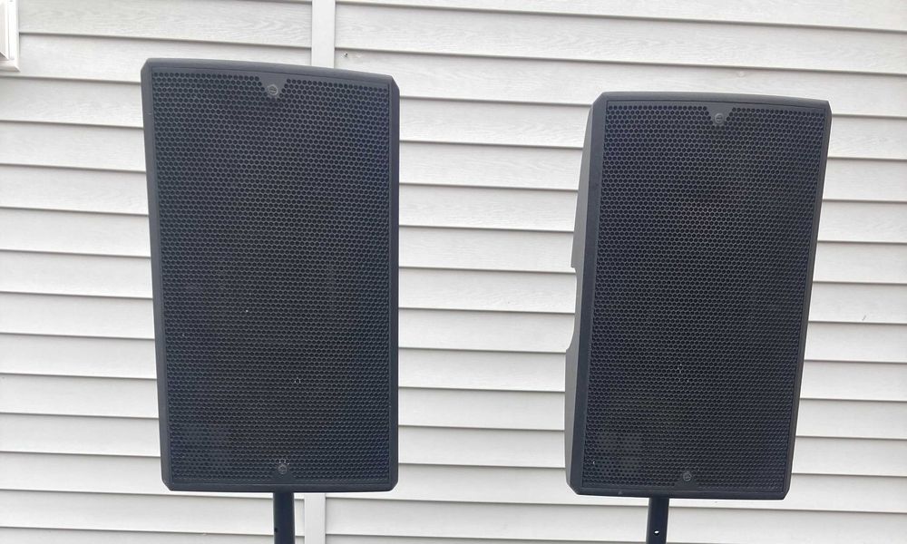 vand o pereche de monitoare d&b audiotechnik E12-D