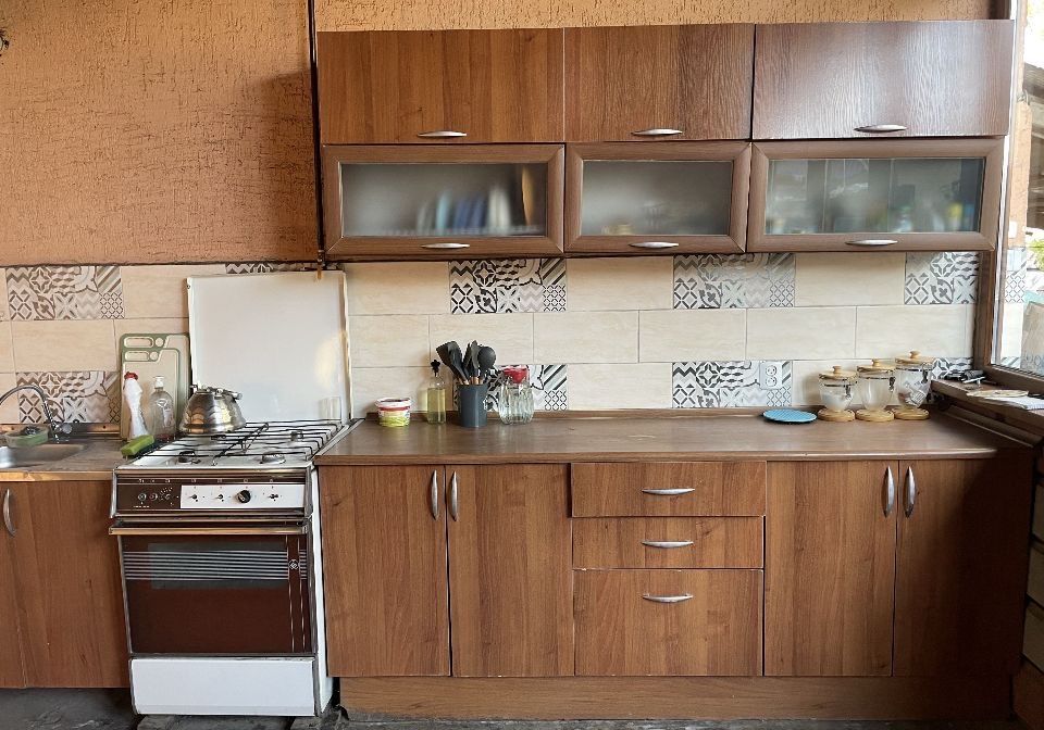 Кухонный в отличном состояний