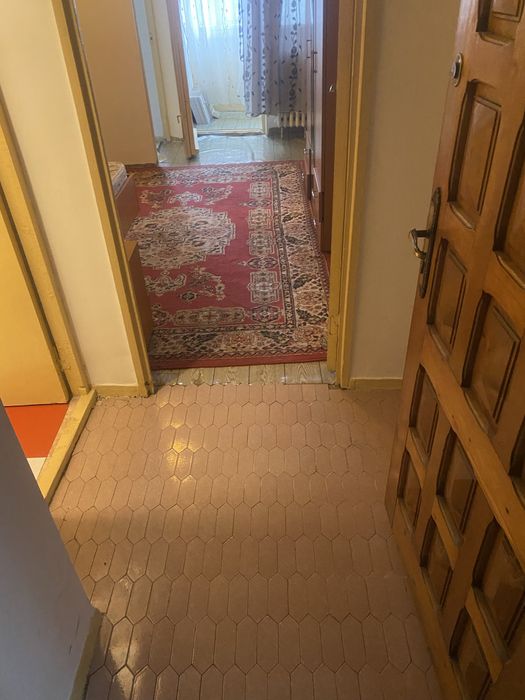 Garsoniera de vanzare  et 1