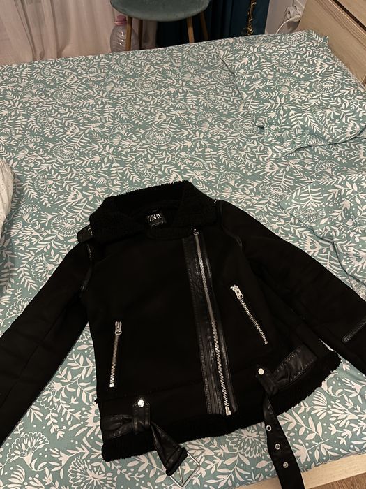 Geaca noua, nepurtata  Zara