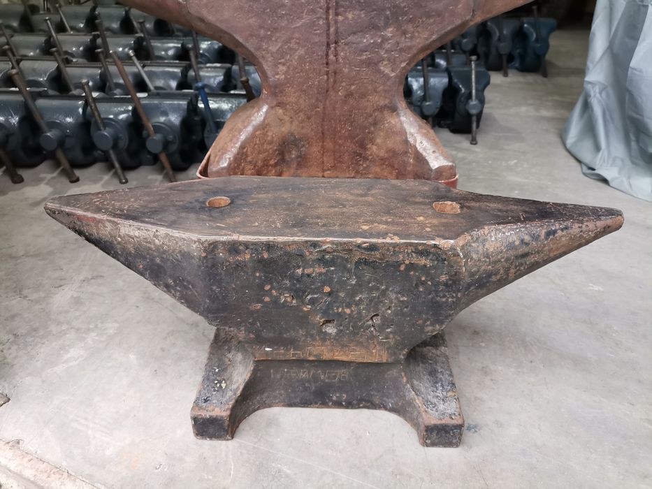 Голяма наковалня 60кг.