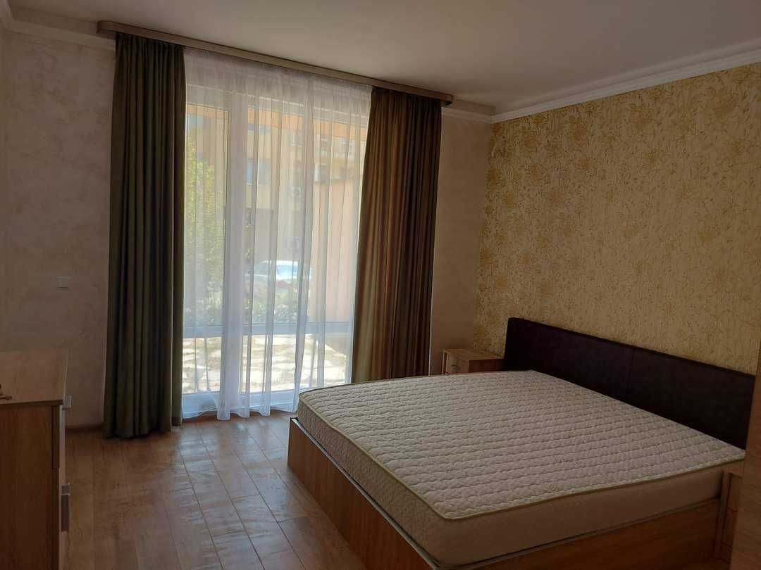 Дава се под наем Тристаен апартамент в Шумен, Пазара - 90 кв.м за 481.95 € - Снимка #2
