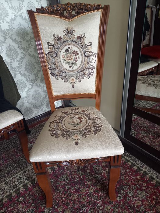 Продам стол стул срочно