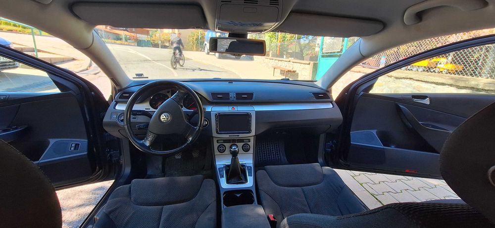 Продава се Пасат Б6 2.0 TDI