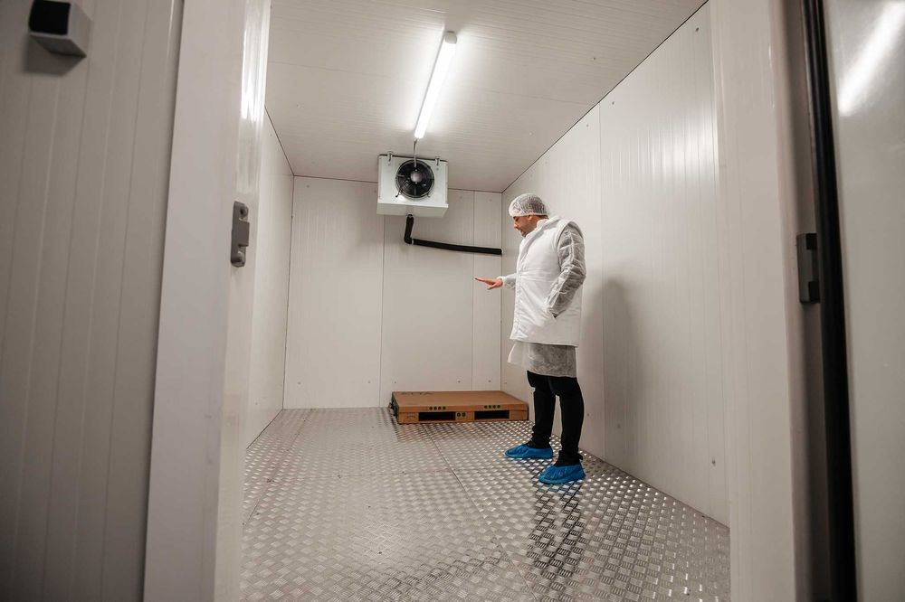 Vand afacere fabrica de productie alimentara