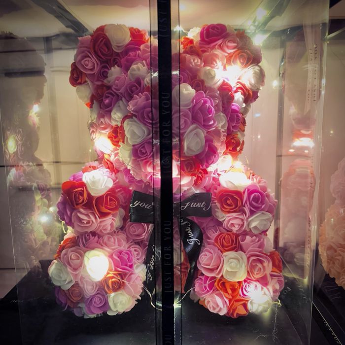 ТОП МЕЧЕТА С РОЗИ 39см. КУТИЯ И ЛЕД ОСВЕТЛЕНИЕ различни цветове опция