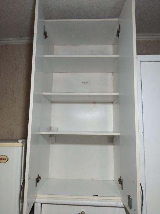 Продам шкаф белый
