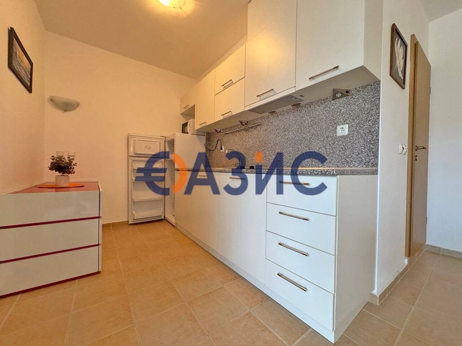 Продава се Двустаен апартамент в к.к. Слънчев бряг - 50 кв.м за 1490 €/кв.м - Снимка #5