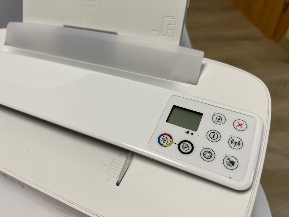 Мултифункционално устройство принтер/скенер HP DeskJet 3750