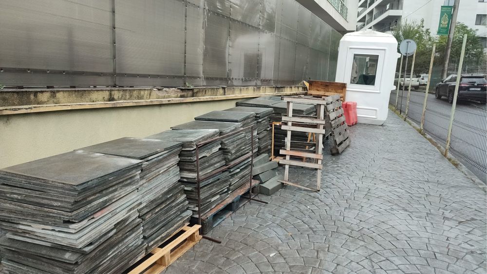 Placi granit 600x600x15 mm