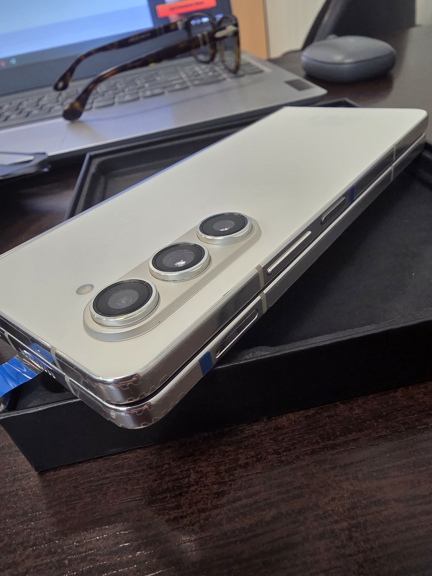 Samsung Z Fold ,чисто нов!