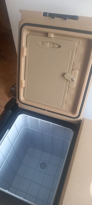 Frigider auto cu compresor