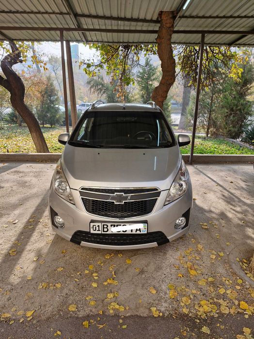 Продается автомобиль Spark 1.25 механика в отличном состоянии