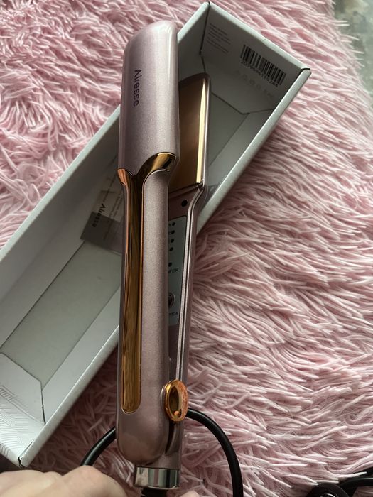 Продам новый утюжок для волос с терморегулятором