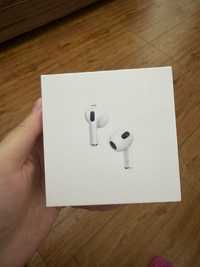 Коробка от AirPods 3