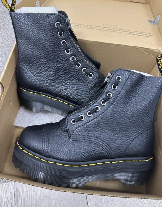 Bocanci dr. martens