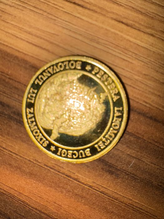 Vând 3 jetoane de colecție