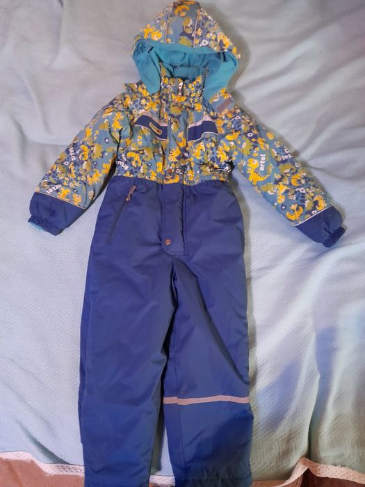 Зимний комбинезон на мальчика производство турция. Ростр 128см